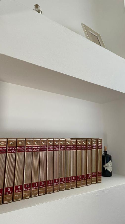 Appartamento Palazzo Dei Duchi أفيليانا المظهر الخارجي الصورة
